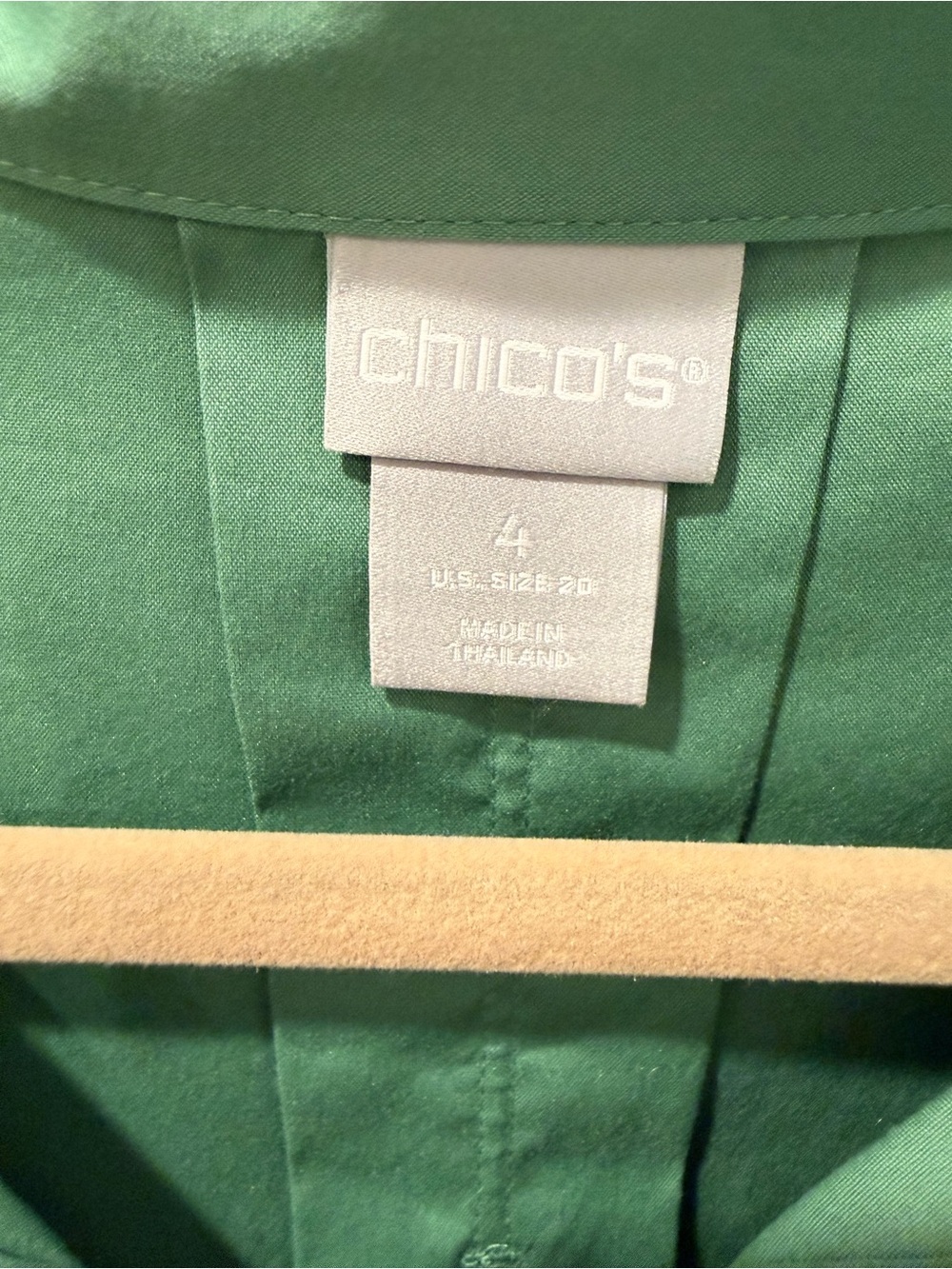 Chico's Green Top - Picture 2 of 6